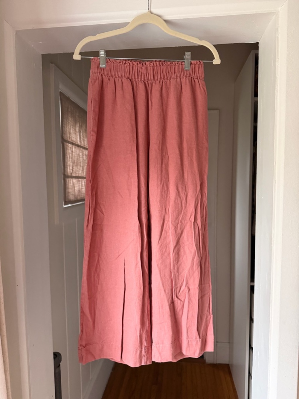 A&F linen blend wide leg cropped pants